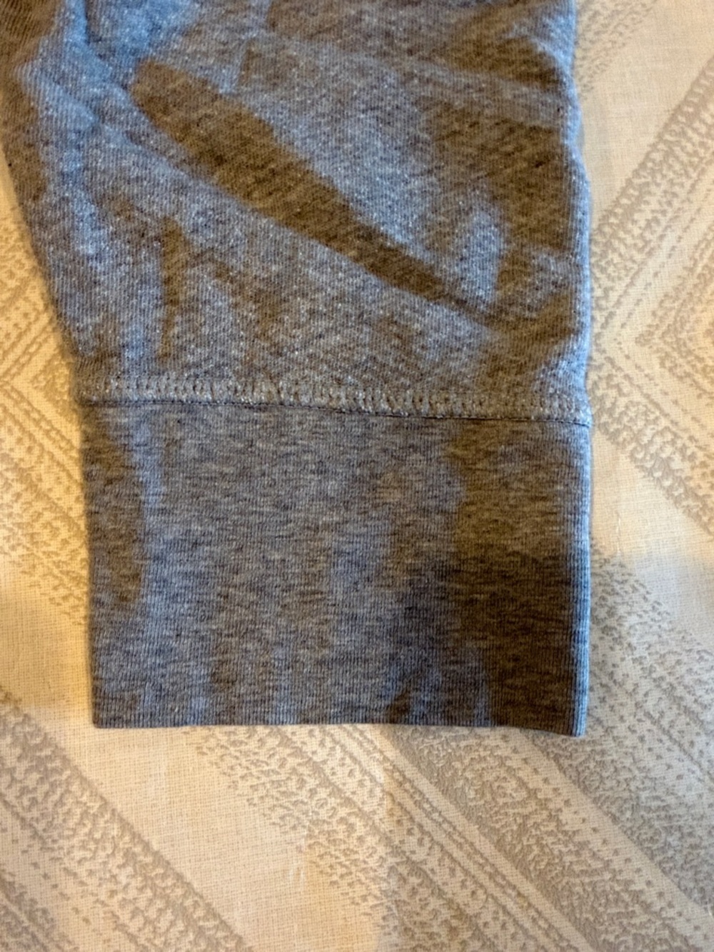 Freecity Women’s Heather Grey 3/4 Sweatpants – Red & Black Logo (XS) - Picture 4 of 8